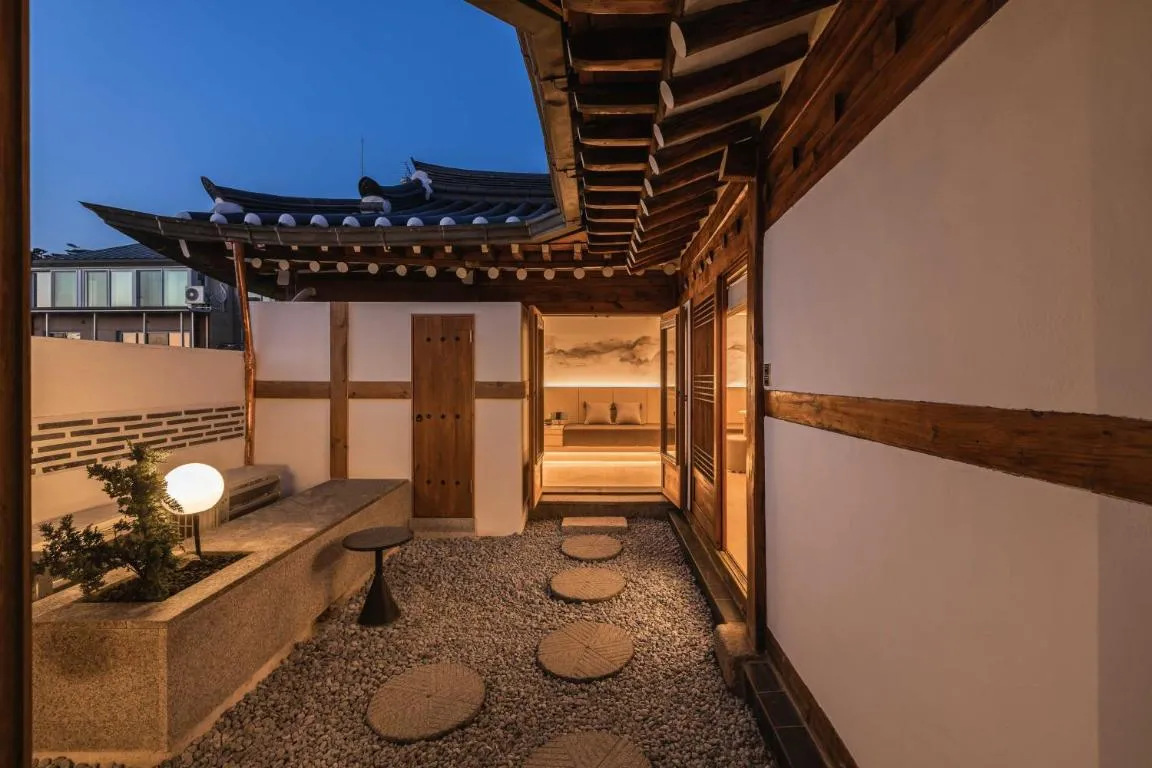 Image of Luxury hanok with private bathtub – SN18