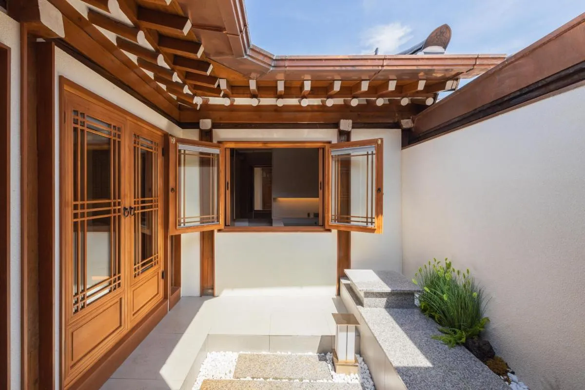 Image 5 of Luxury hanok with private bathtub – SN19