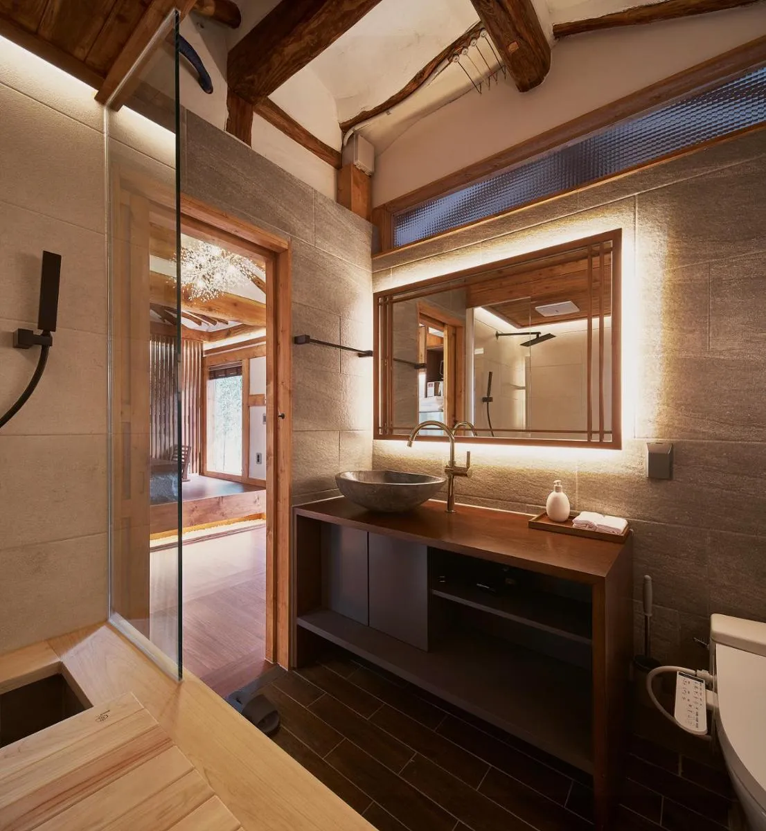 Image 4 of Luxury hanok with private bathtub – SW01