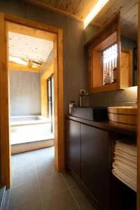 Image 4 of Luxury hanok with private bathtub – SW02