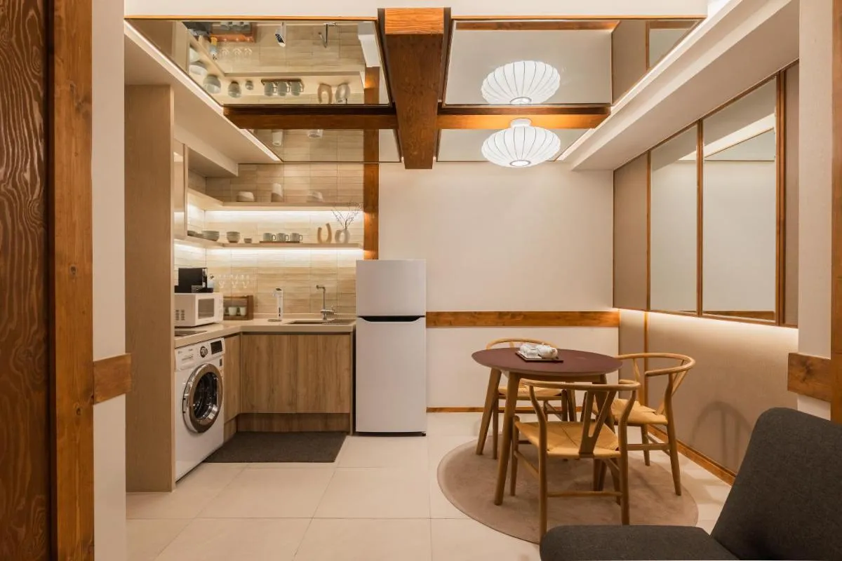 Image 3 of Luxury hanok with private bathtub – SW04