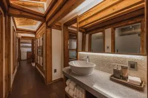 Image 6 of Luxury hanok with private bathtub – SW06