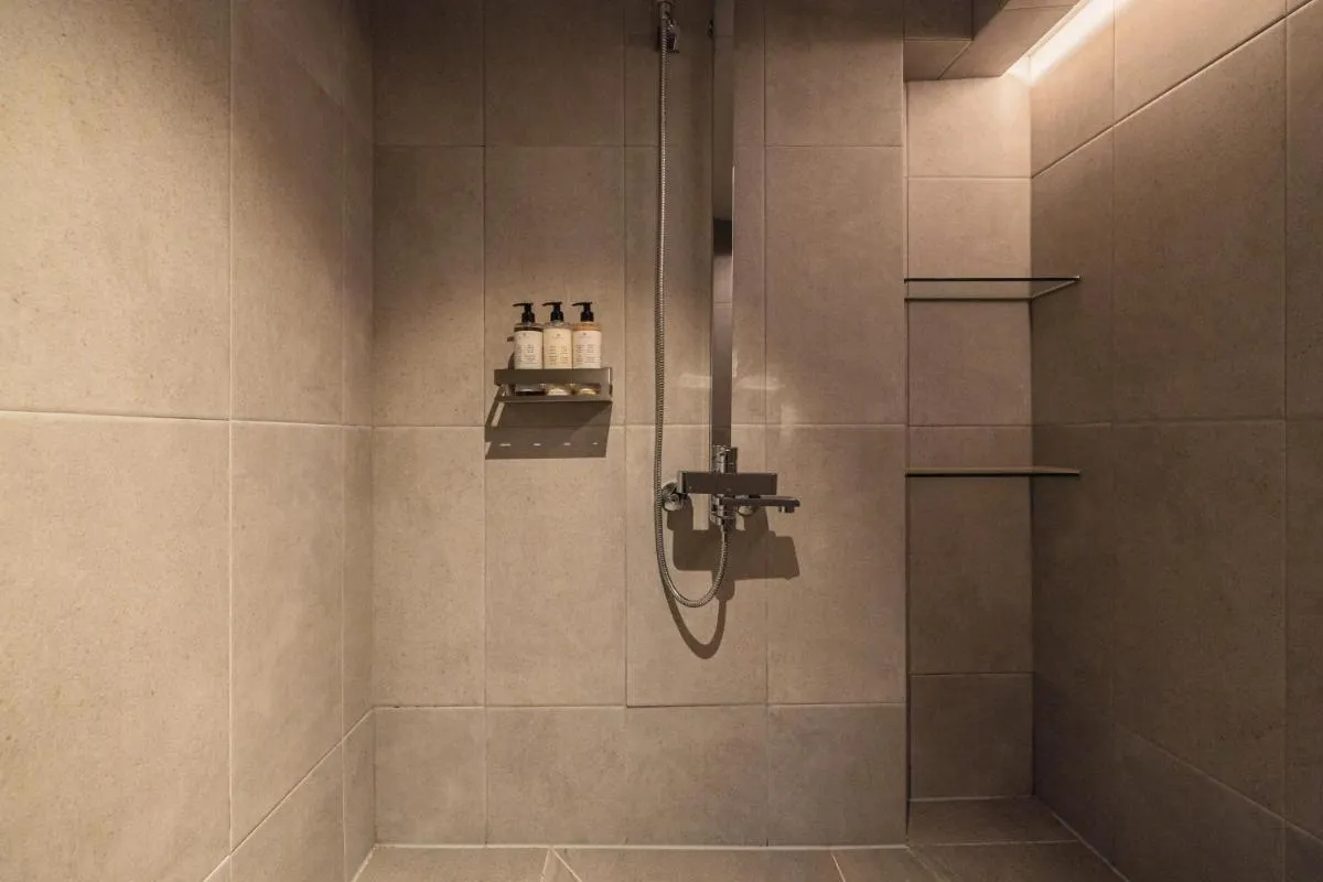 Image 5 of Luxury hanok with private bathtub – SW07