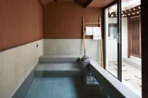 Image 3 of Luxury hanok with private bathtub – SW08
