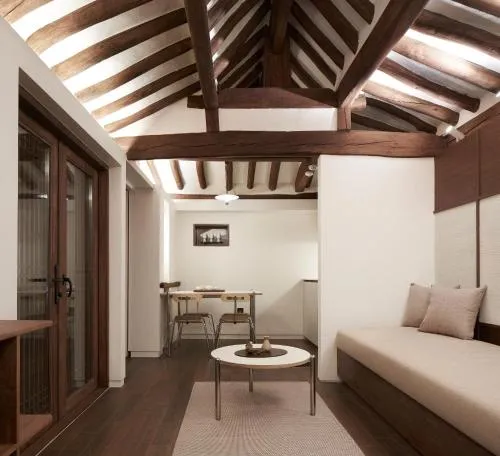 Image 1 of Luxury hanok with private bathtub – SW08