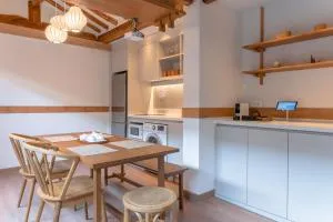Image 3 of Luxury hanok with private bathtub – SW10