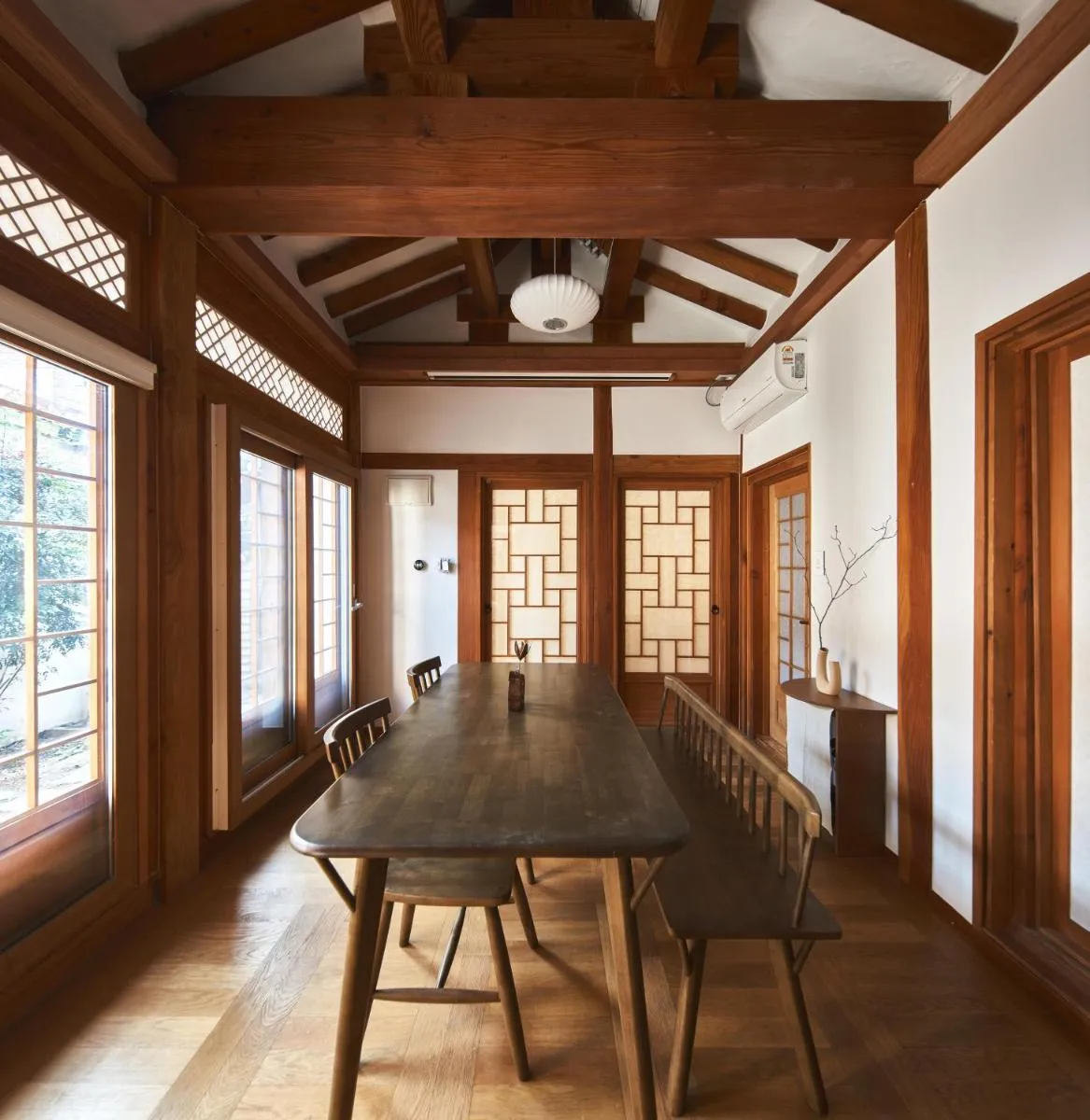 Image 3 of Luxury hanok with private bathtub – SW11