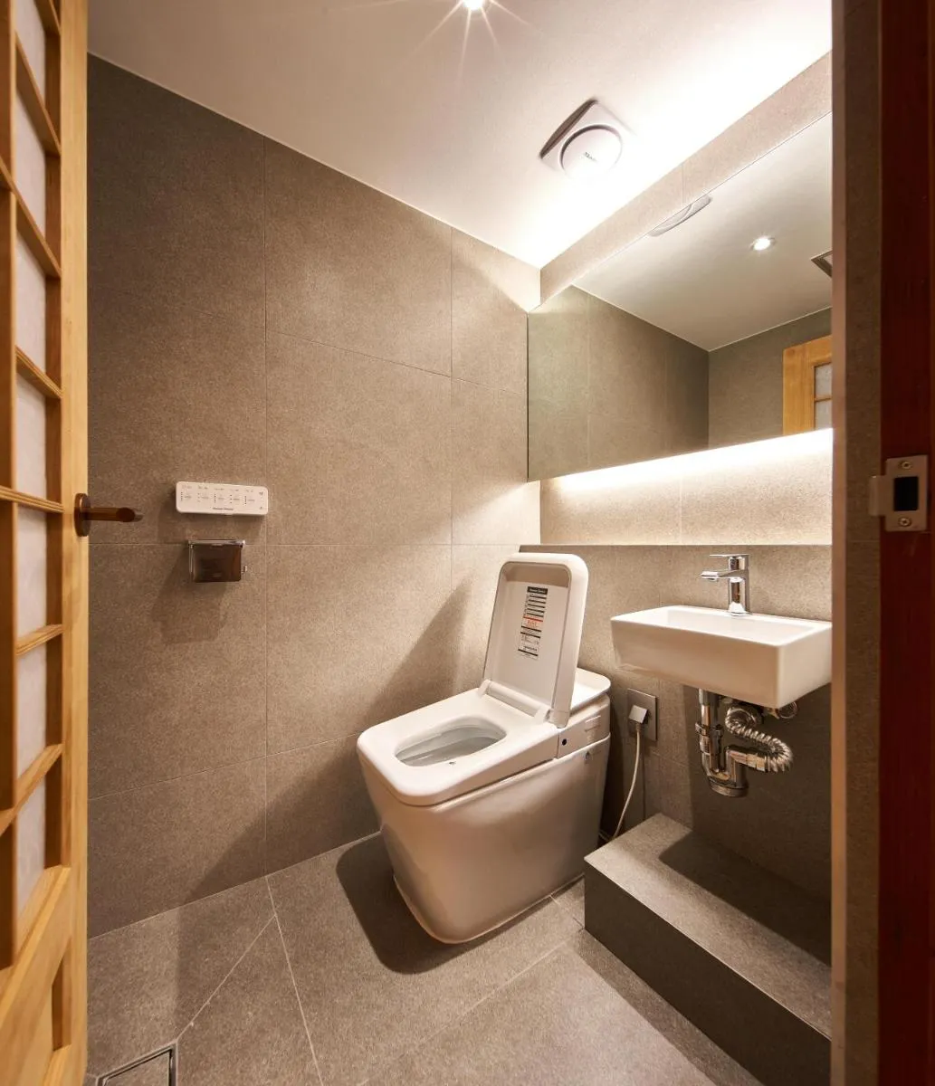 Image 5 of Luxury hanok with private bathtub – SW11