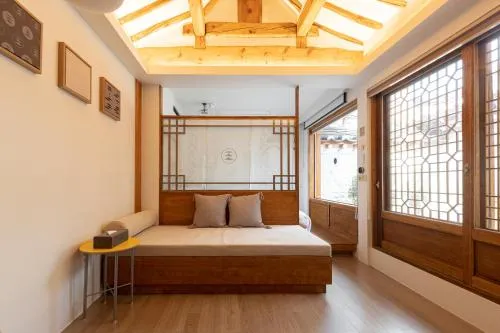 Image 1 of Luxury hanok with private bathtub – SW12