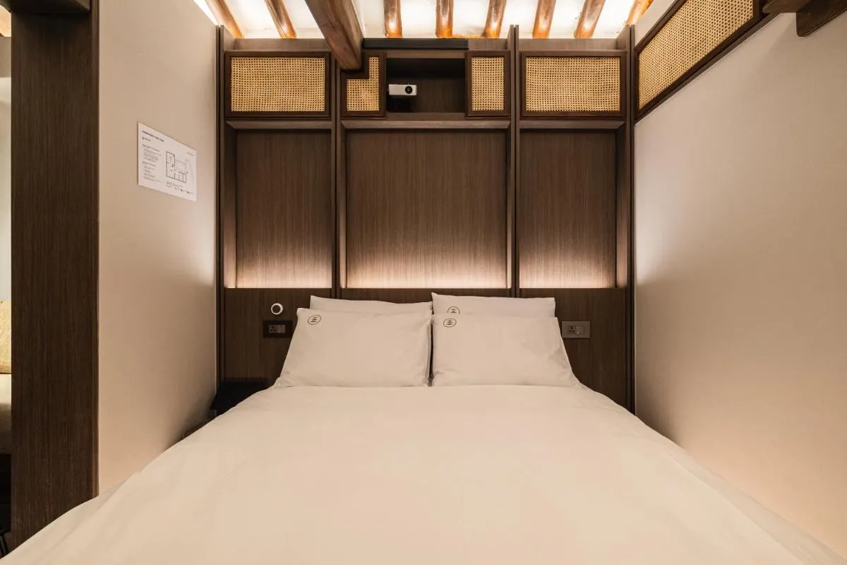 Image 1 of Luxury hanok with private bathtub – SW14