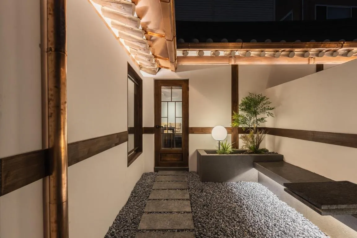 Image of Luxury hanok with private bathtub – SW14
