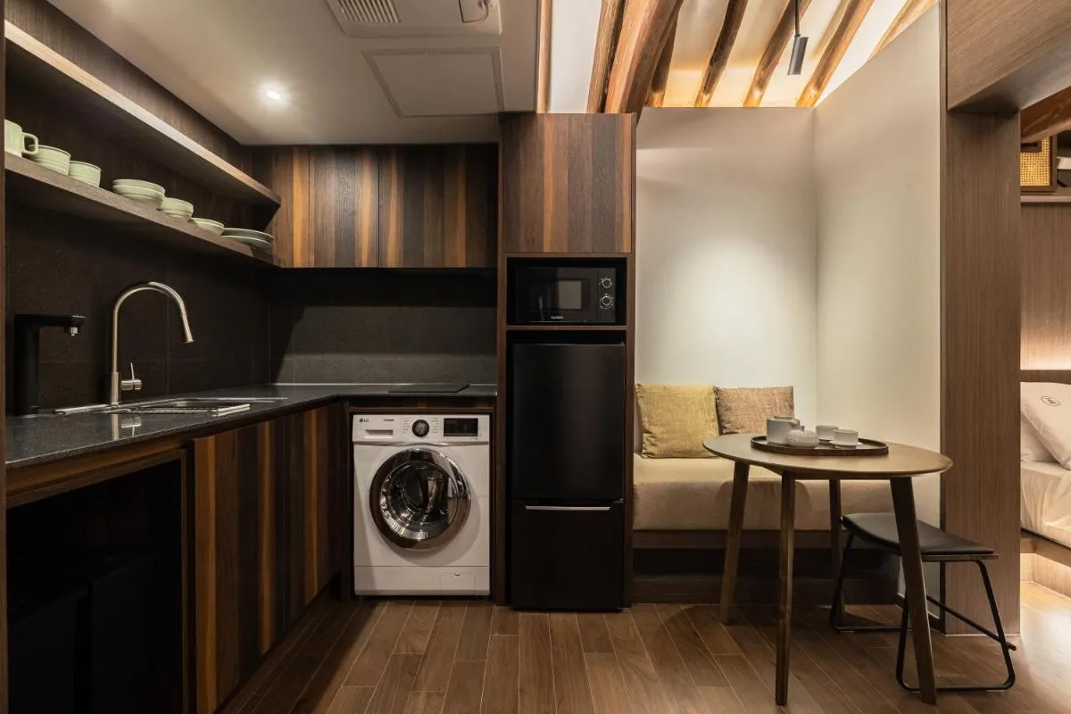 Image 3 of Luxury hanok with private bathtub – SW14