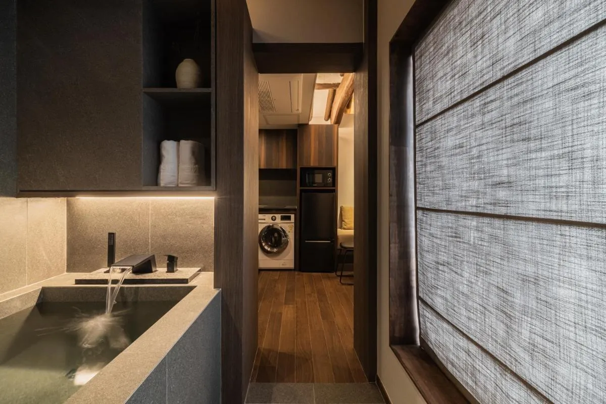 Image 6 of Luxury hanok with private bathtub – SW14