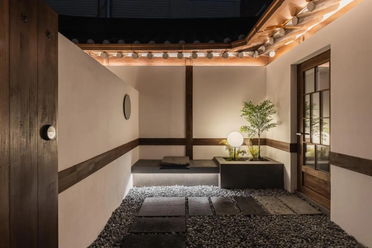 Image 1 of Luxury hanok with private bathtub – SW15