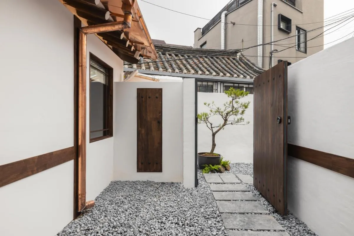Image 4 of Luxury hanok with private bathtub – SW15