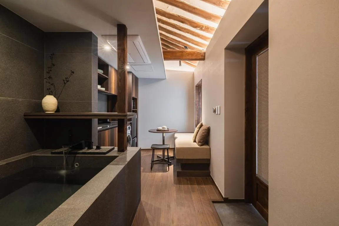 Image of Luxury hanok with private bathtub – SW15