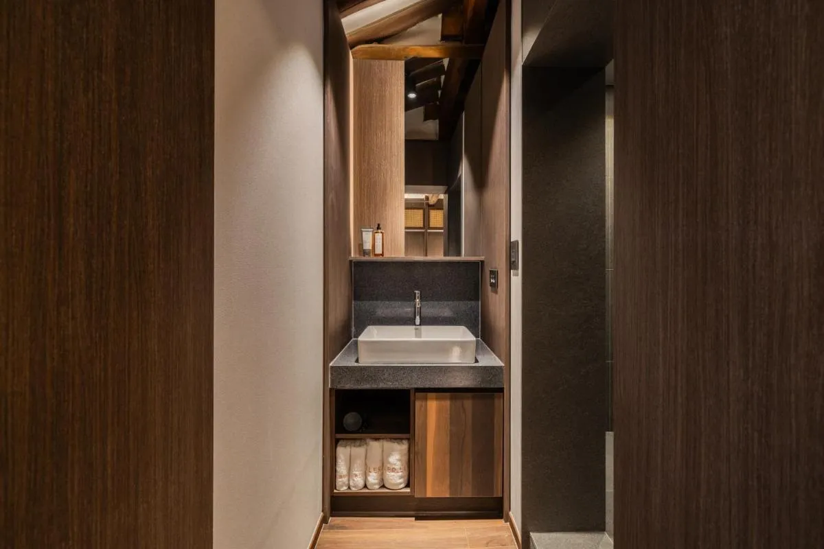 Image 2 of Luxury hanok with private bathtub – SW15