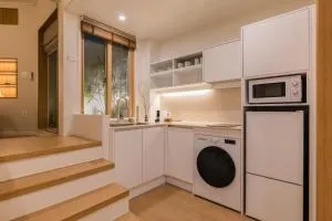 Image 3 of Luxury hanok with private bathtub – SW16