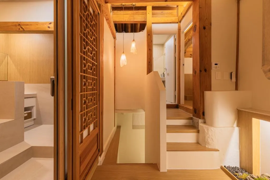 Image of Luxury hanok with private bathtub – SW16