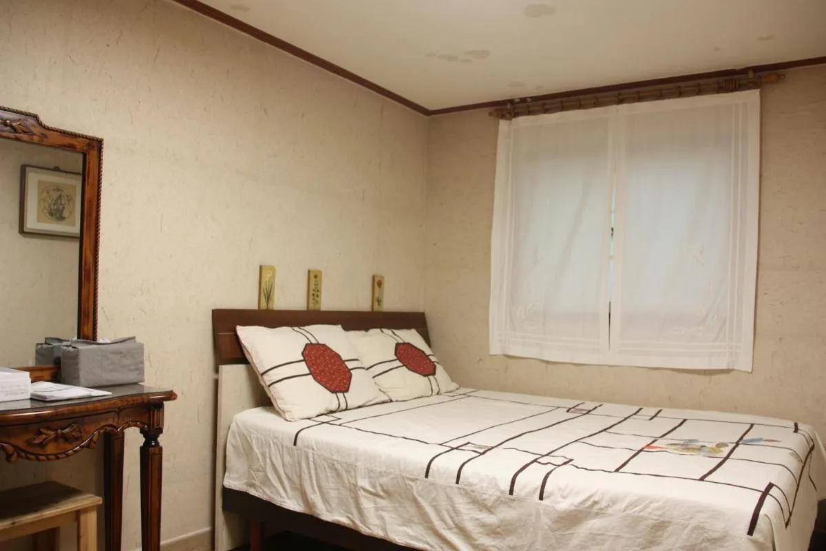 Image 2 of Lydia Craft Guesthouse