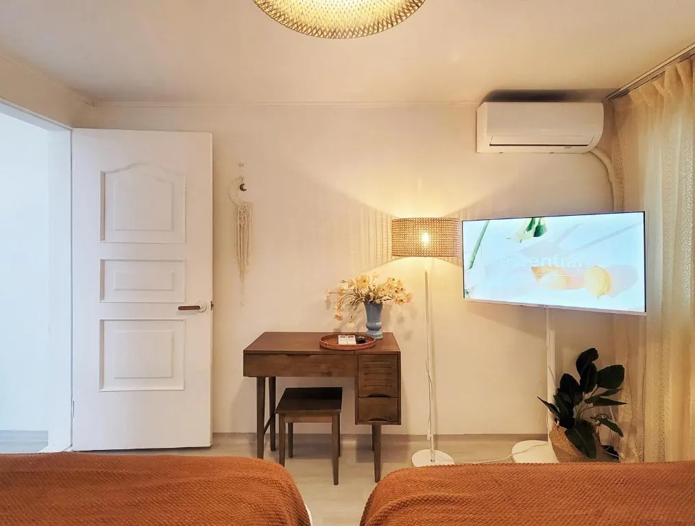Image of MoonStay