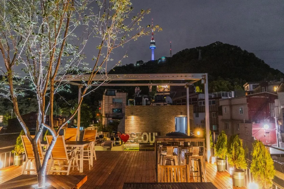 Image 4 of Myeongdong Artmonstay