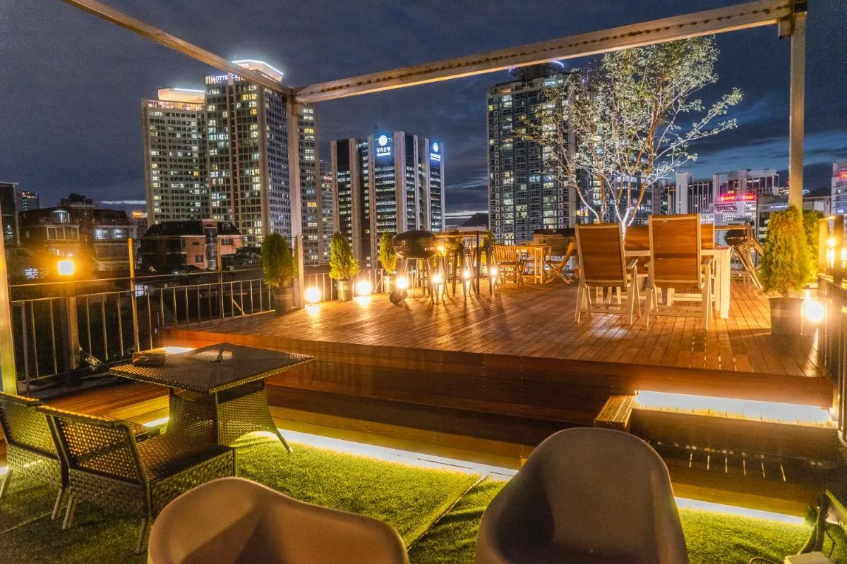 Image 5 of Myeongdong Artmonstay