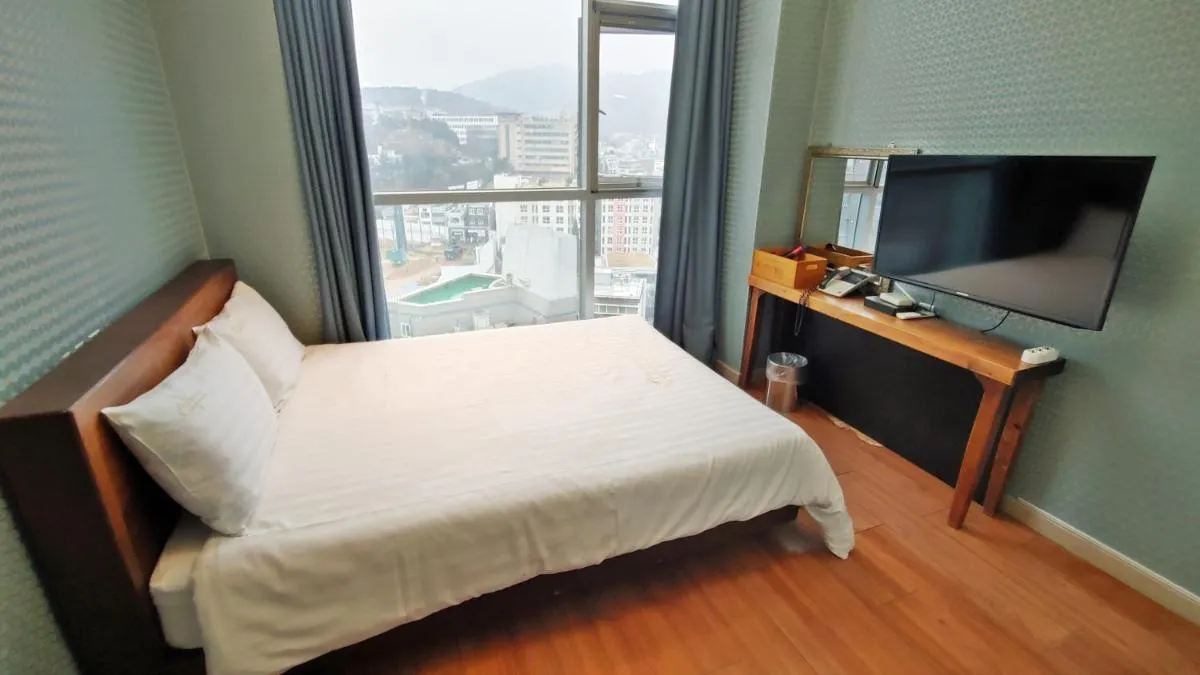Image 2 of Myeongdong Merlin Hotel