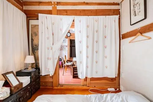Image 2 of NamHyunDang – Hanok Korean Traditional House
