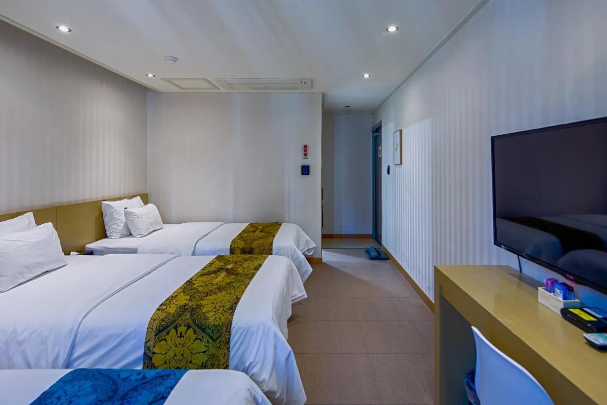 Image 3 of Namsan Hill Hotel