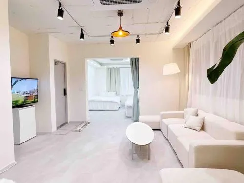 Image 1 of Near Hongik University Station Suite Room