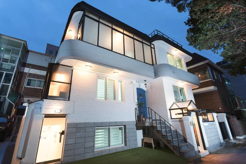 Image of Neat House