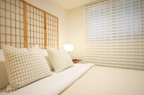 Image 2 of New! Entire Cozy 2 bed rooms with Living Area, Near Hongik Univ in Seoul!