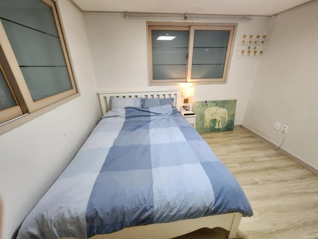 Image of New two room house in station area