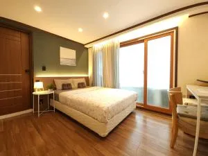 Image 6 of OYO Rooftop Hostel