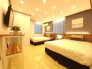 Image 5 of OYO Rooftop Hostel
