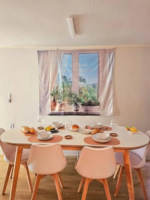 Image 6 of Oasis