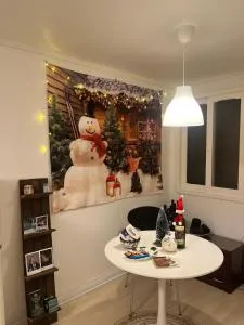 Image 6 of Omok Bridge, 2 room, netflix, youtube