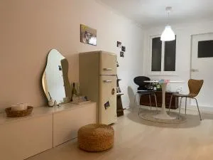 Image 4 of Omok Bridge, 2 room, netflix, youtube