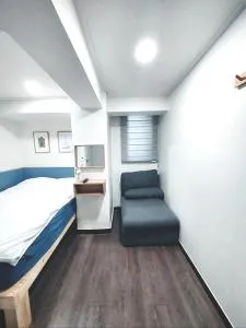 Image 4 of One Minute Guesthouse