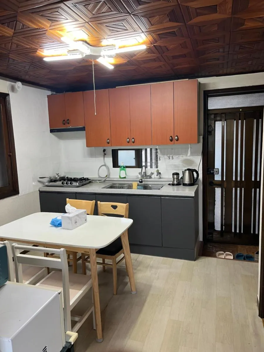 Image 3 of Peaberry house