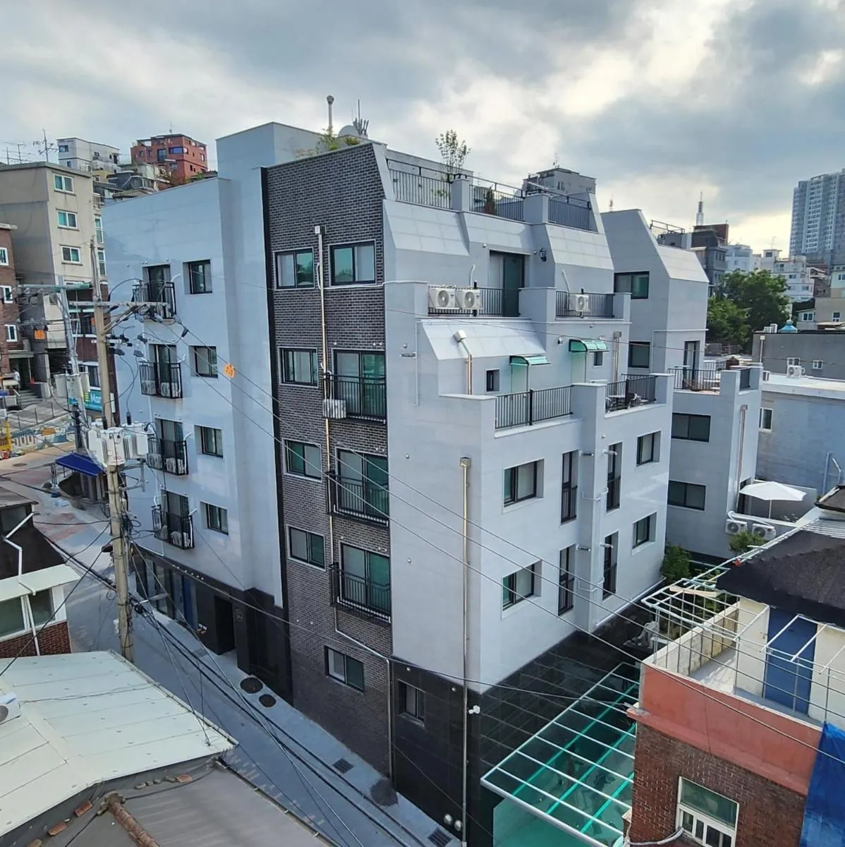 Image 3 of Raon House