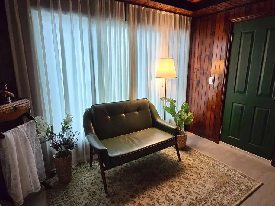 Image of Retro House – Foreigners Only