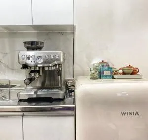 Image 6 of Roaster Block