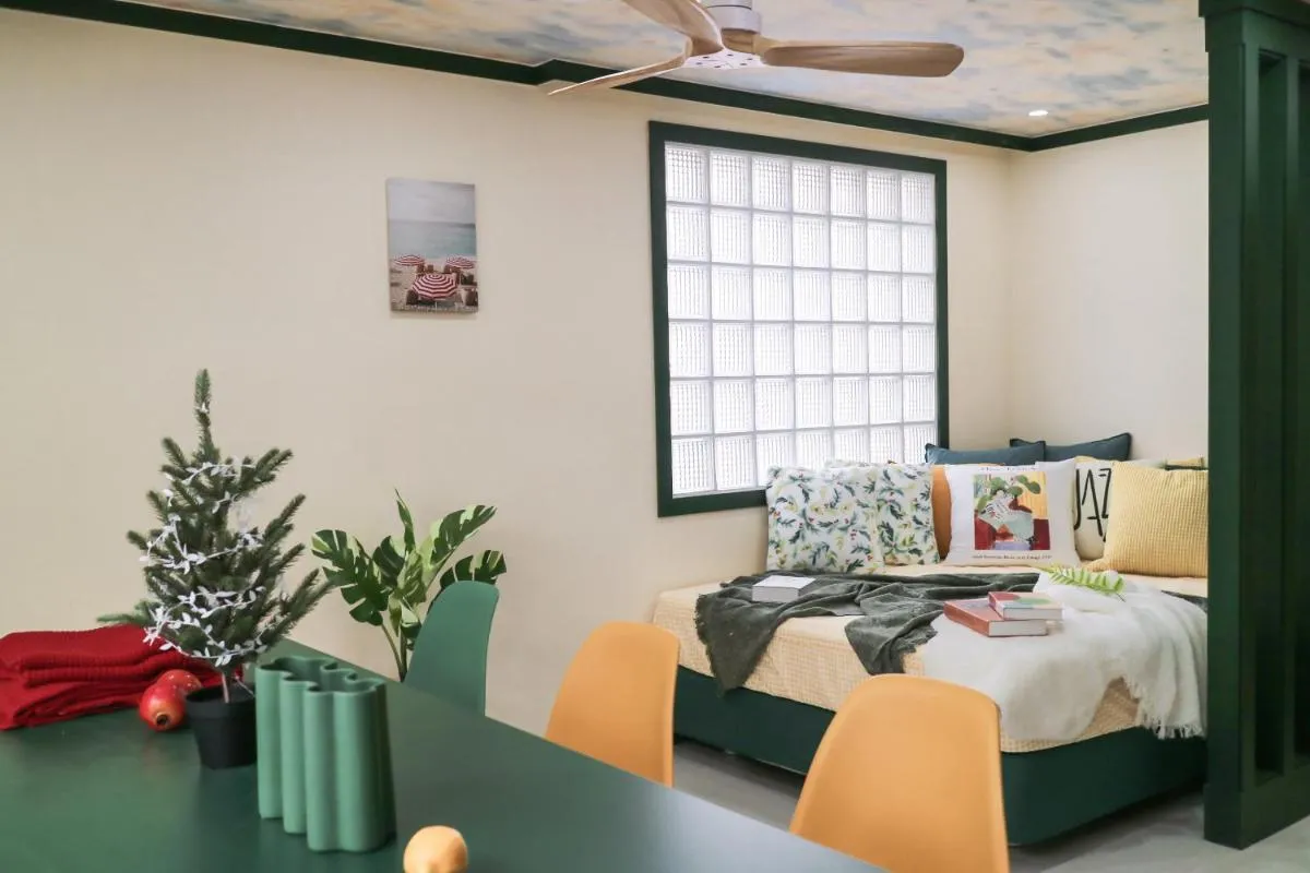 Image 2 of Romantic Rooftop House