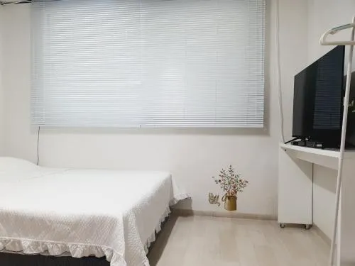 Image 2 of Seoul House