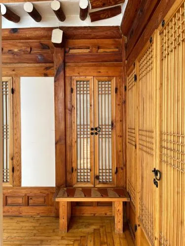 Image 1 of SeoulStory Hanok