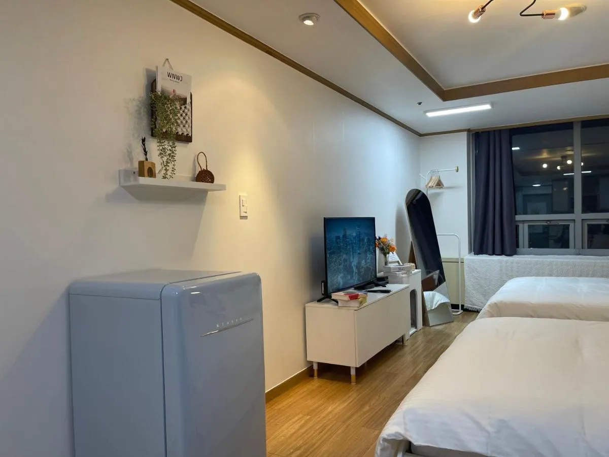 Image 1 of Serein_HongDae