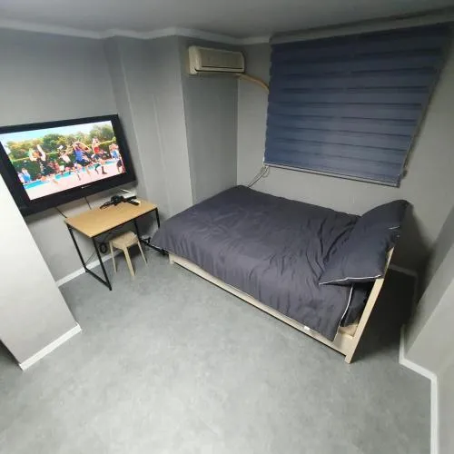 Image 2 of Seven Hostel