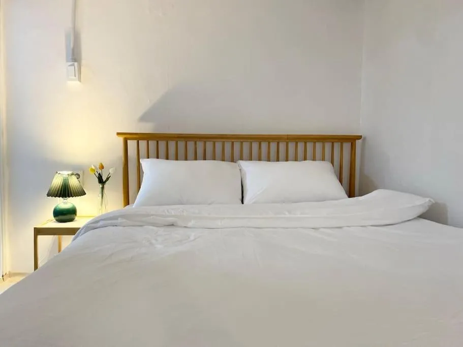 Image of Sinchon Property